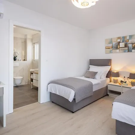 Luxury Seaside Villa Porat With Pool, Sauna And Sea View In Kanica - Rogoznica * Zaglavice