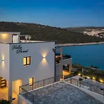 Luxury Seaside Porat With Pool, Sauna And Sea View In Kanica - Rogoznica *