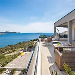 Luxury Seaside Porat With Pool, Sauna And Sea View In Kanica - Rogoznica