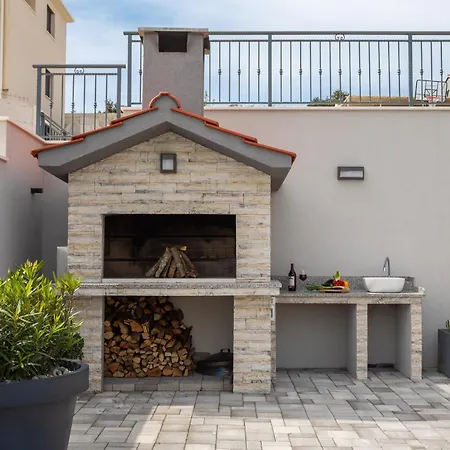 Private Seaside Porat In Ostricka Luka, Kanica, Rogoznica With Pool