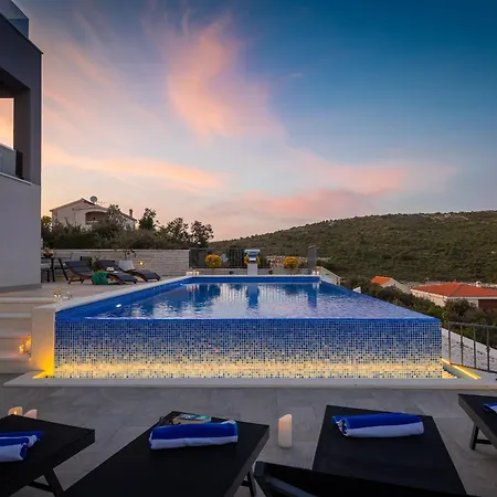 Villa Private Seaside Porat In Ostricka Luka, Kanica, Rogoznica With Pool