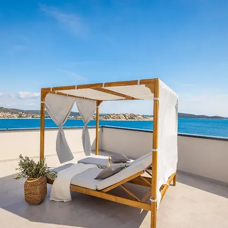 Private Seaside Porat In Ostricka Luka, Kanica, Rogoznica With Pool Willa Zaglavice