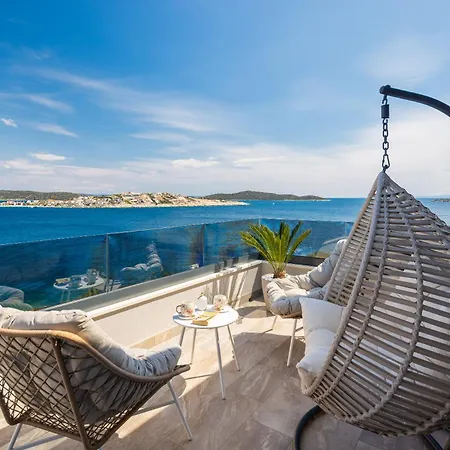 빌라 Luxury Seaside Porat With Pool, Sauna And Sea View In Kanica - *