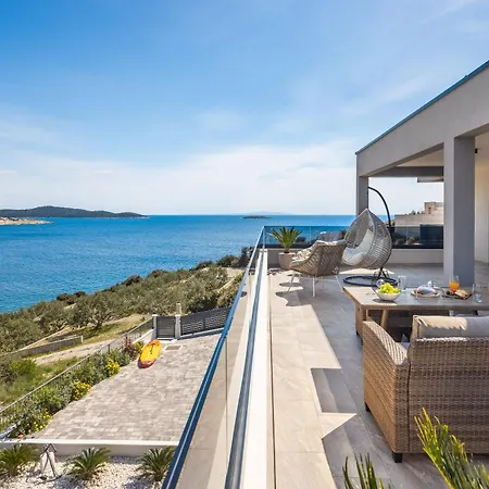 Luxury Seaside Porat With Pool, Sauna And Sea View In Kanica -