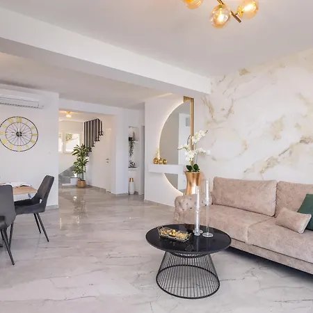 Luxury Seaside Porat With Pool, Sauna And Sea View In Kanica - 빌라 *
