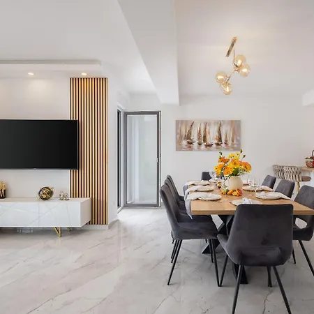 Luxury Seaside Porat With Pool, Sauna And Sea View In Kanica - 빌라 로고즈니차