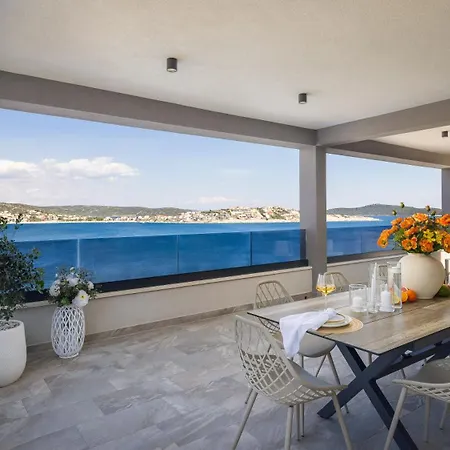 빌라 Luxury Seaside Porat With Pool, Sauna And Sea View In Kanica - *
