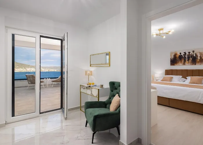 Private Seaside Porat In Ostricka Luka, Kanica, Rogoznica With Pool וילה Zaglavice