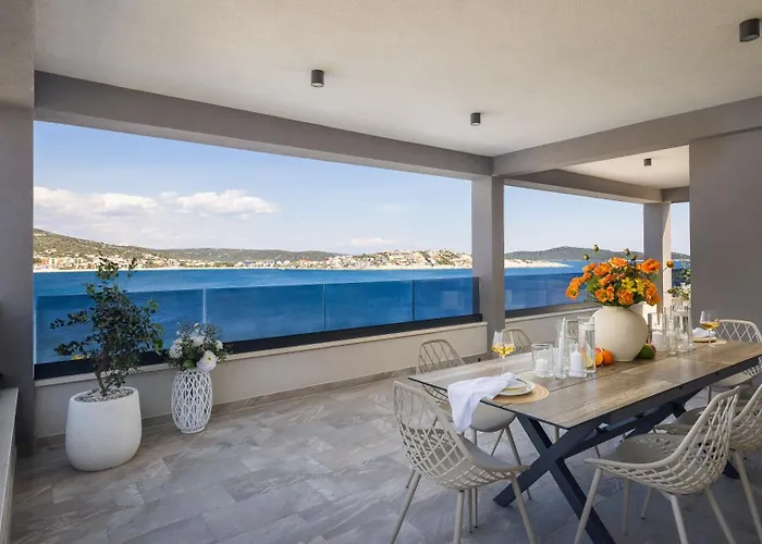 빌라 Luxury Seaside Villa Porat With Pool, Sauna And Sea View In Kanica - Rogoznica *